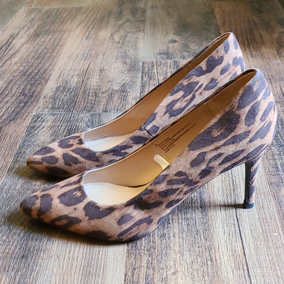A New Day Leopard print size 9 heels - Picture 2 of 4